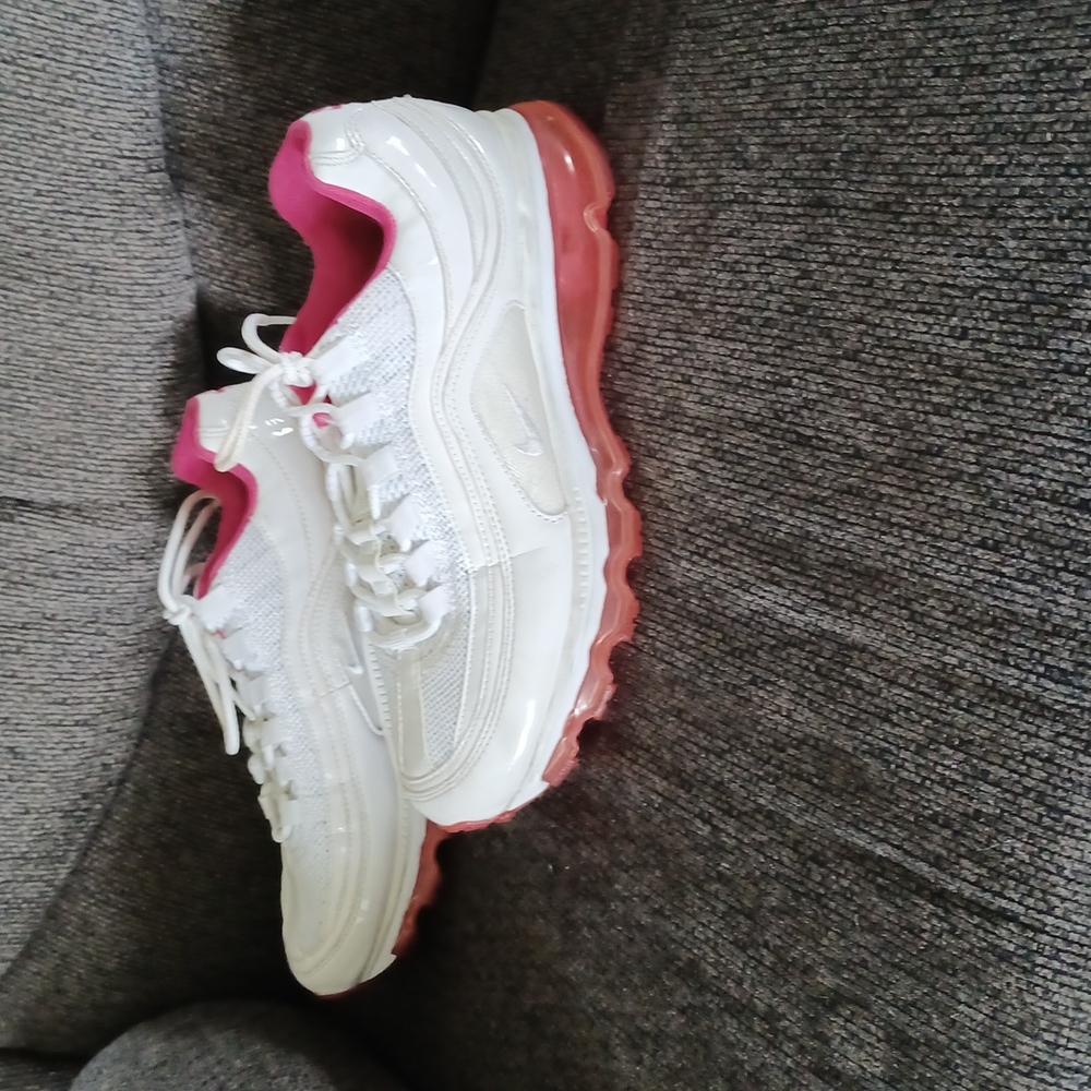 NIKE AIR